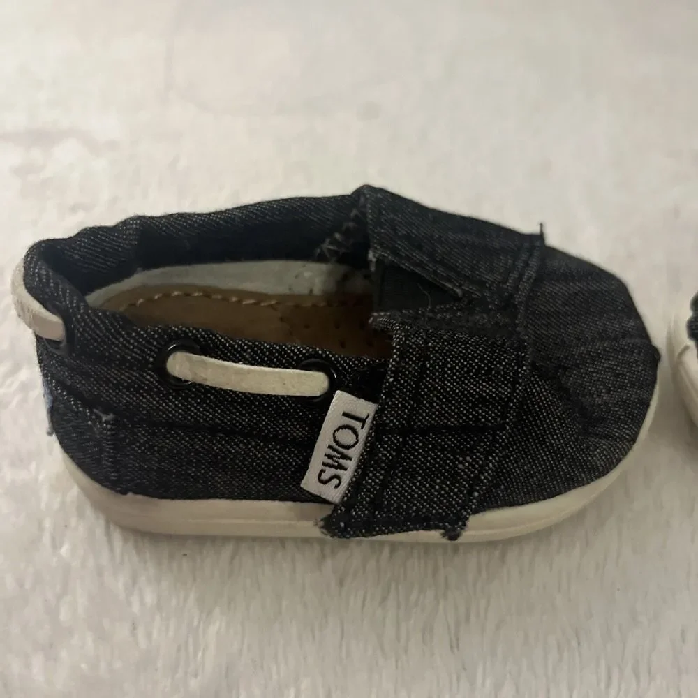 Toms Shoes Gray Grey Toddler‎ Size 2